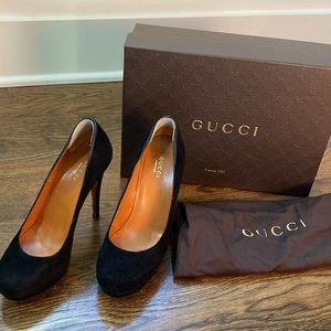 Gucci Black Suede Round Toe Platform Pump Heels 36.5